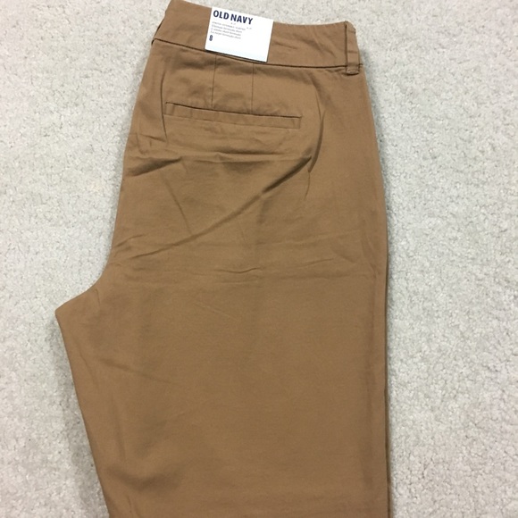 Old Navy Bermuda Shorts - Picture 5 of 8